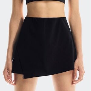On running court skirt